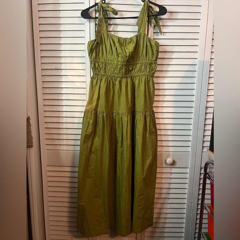 🎃Olive Green Midi Dress
